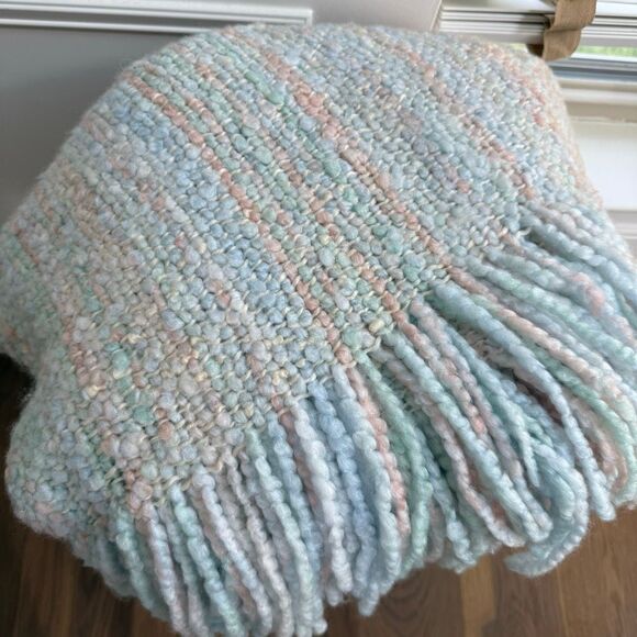 NWT Kennebunk Home Throw Blanket Camelot Pastel $111 - Picture 1 of 8